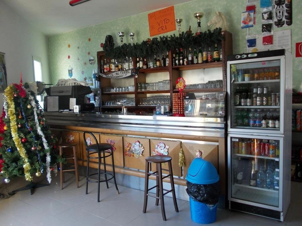 Food & Beverage