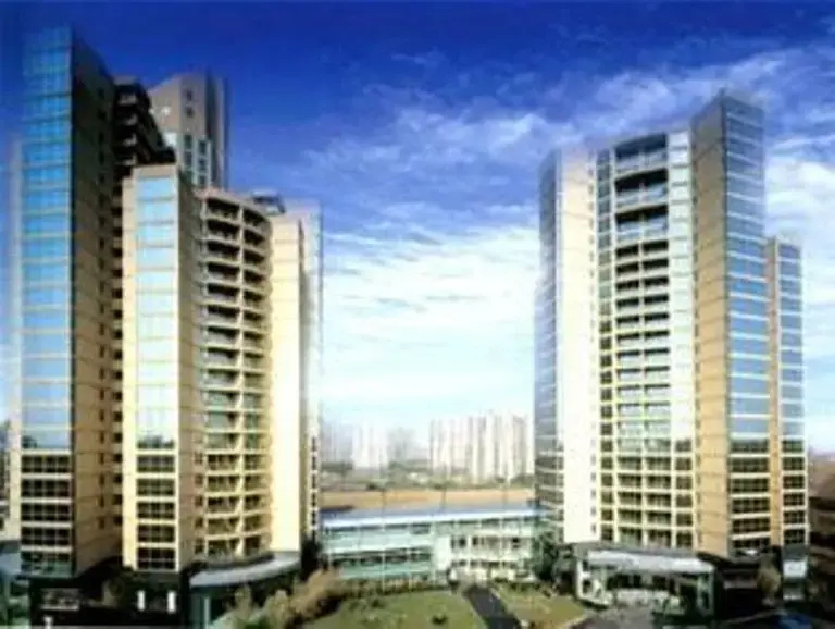 Diamond Court