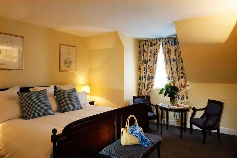 Hotel California Champs Elysees - Chambres