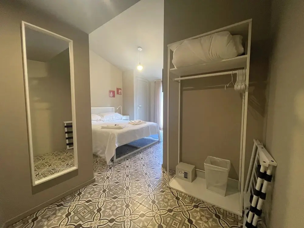 Superior Double room with land view (full double bed)