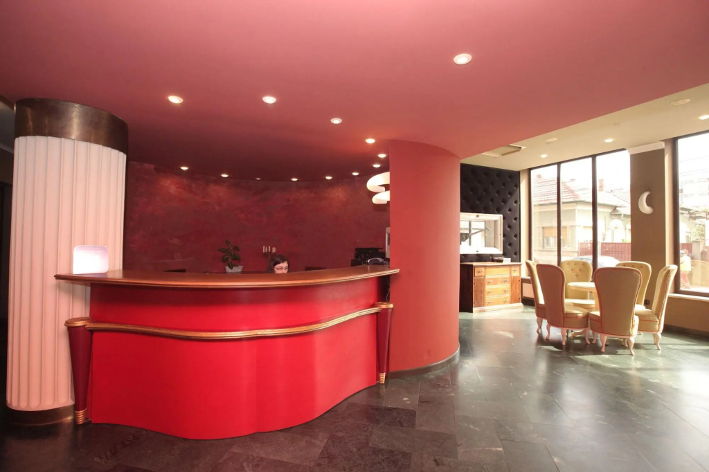 Lobby & Reception