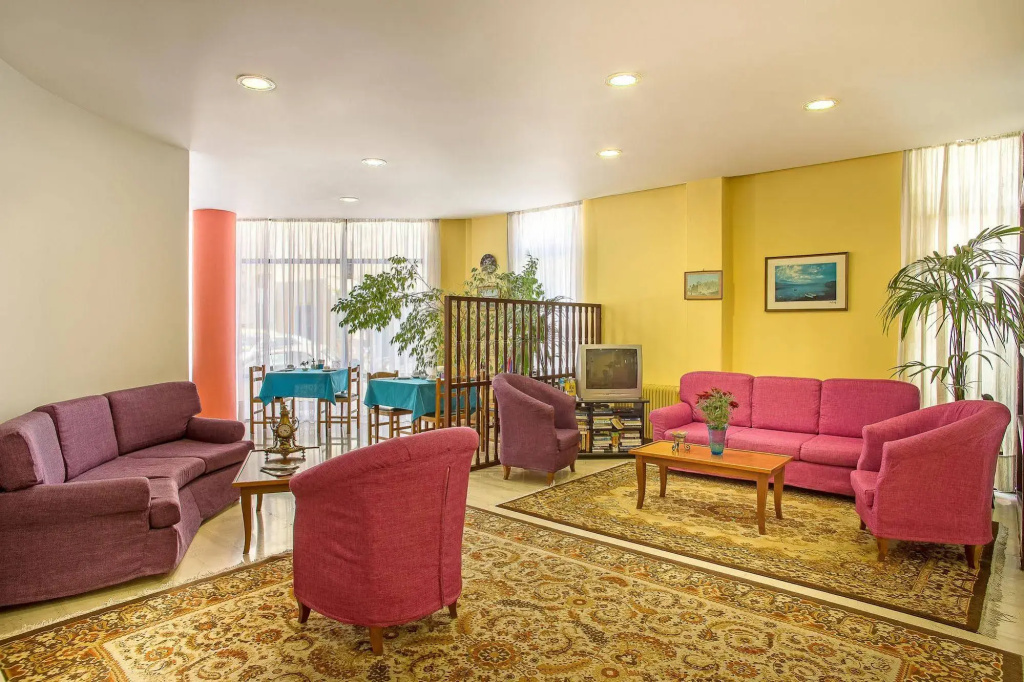 Hotel photo 12