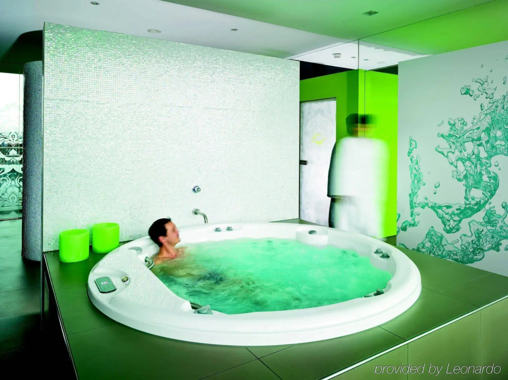 Hotel photo 8