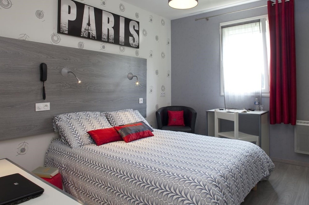 Hotel Mac Bed — 5