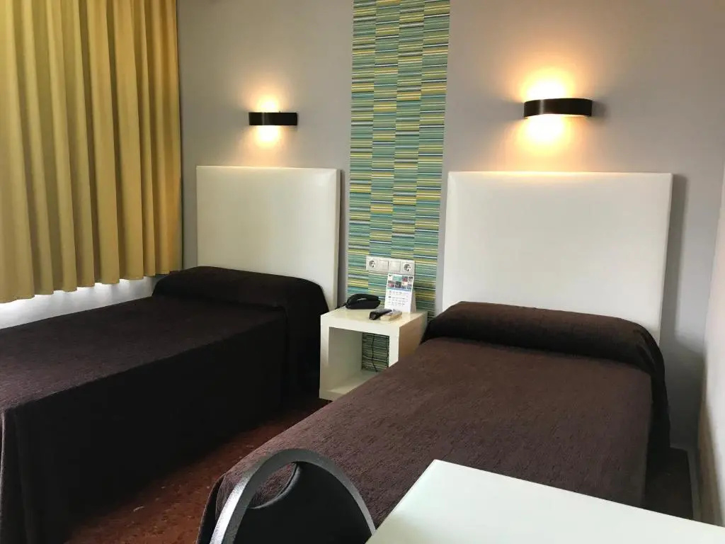 Economy room