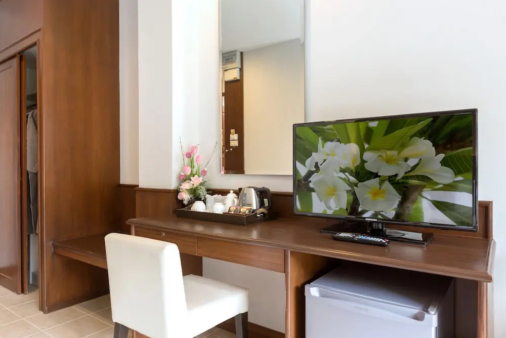 尊爵三重套房，設有陽台