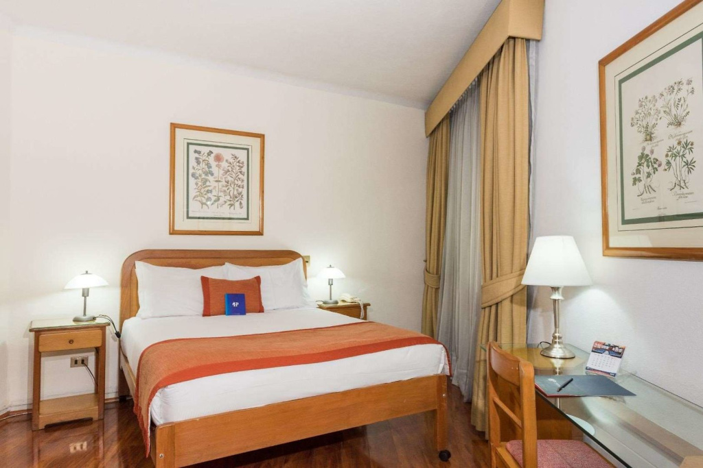 Hotel Canciller - Ex Hotel Presidente - Général