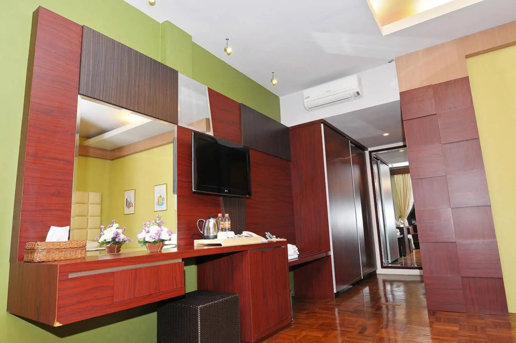 Lobby & Reception