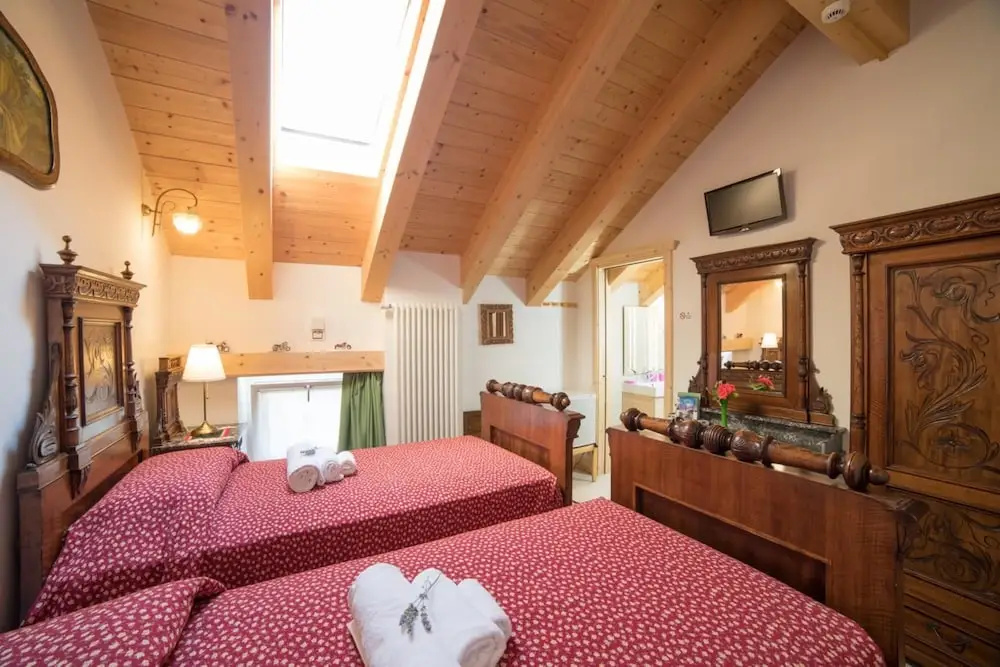 Standard Double Attic room with balcony and with mountain view (full double bed)