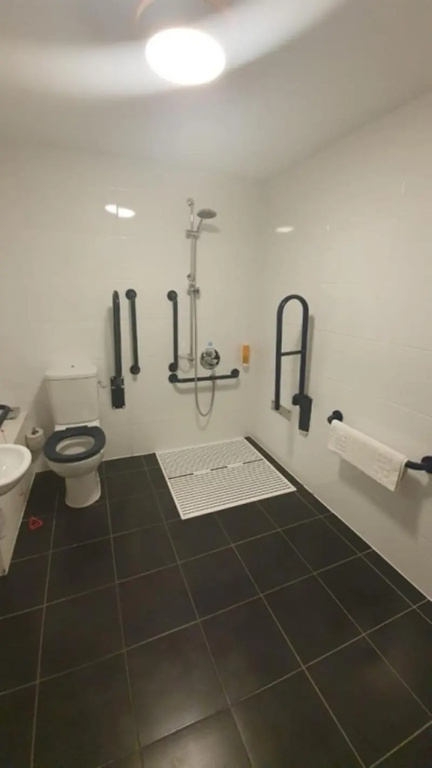 Heeton Concept Hotel City Centre Liverpool - Tap to explore photos