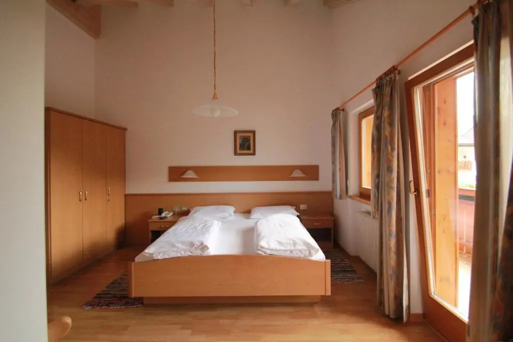 Standard Double room with mountain view (full double bed)