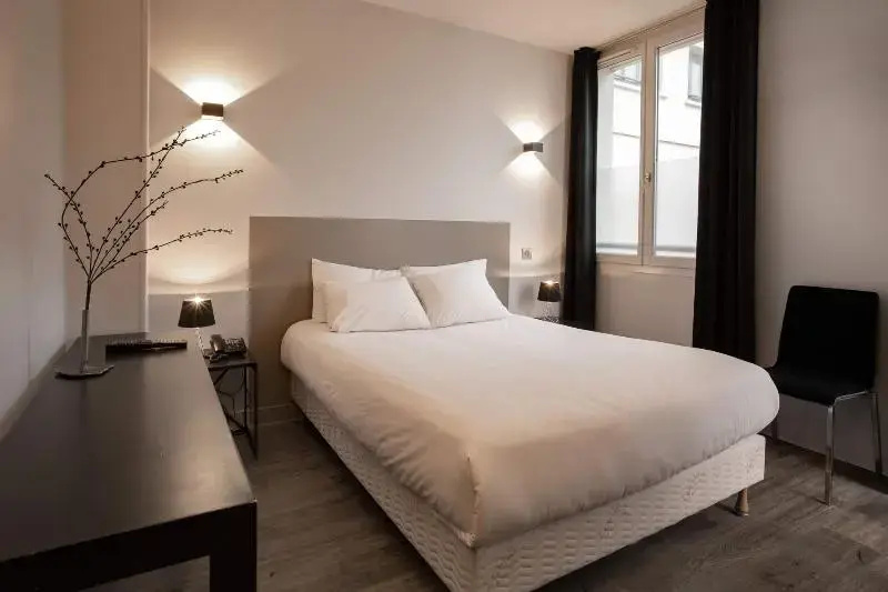 Standard Double room (full double bed)