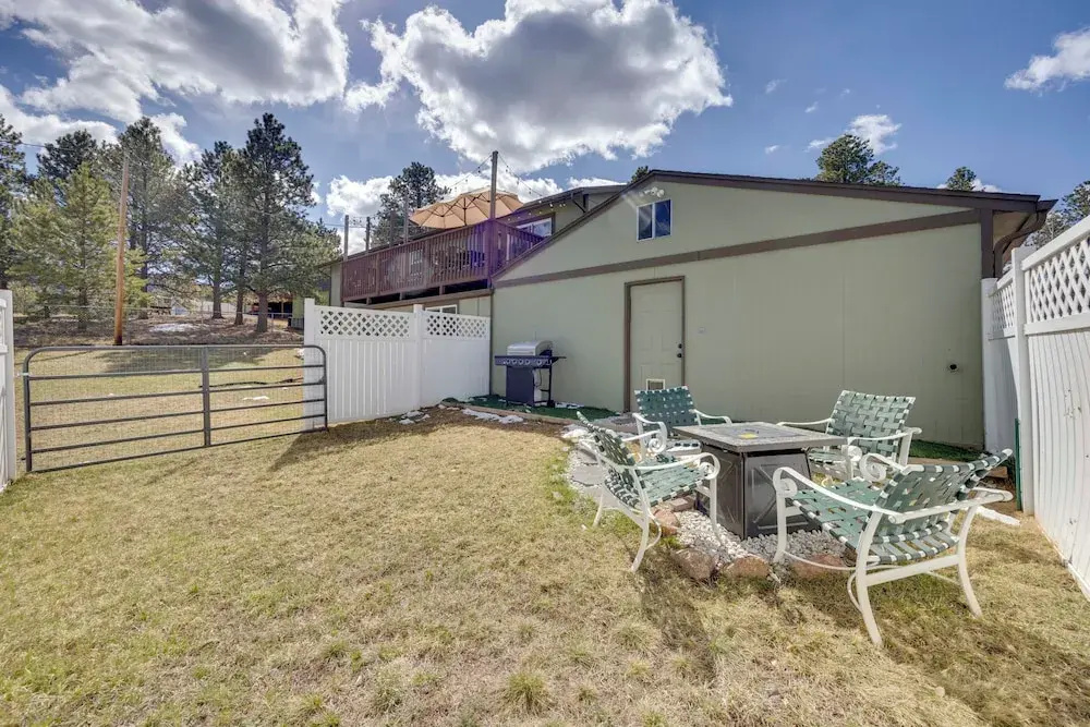 Comforting Woodland Park Home w/ Fire Pit!