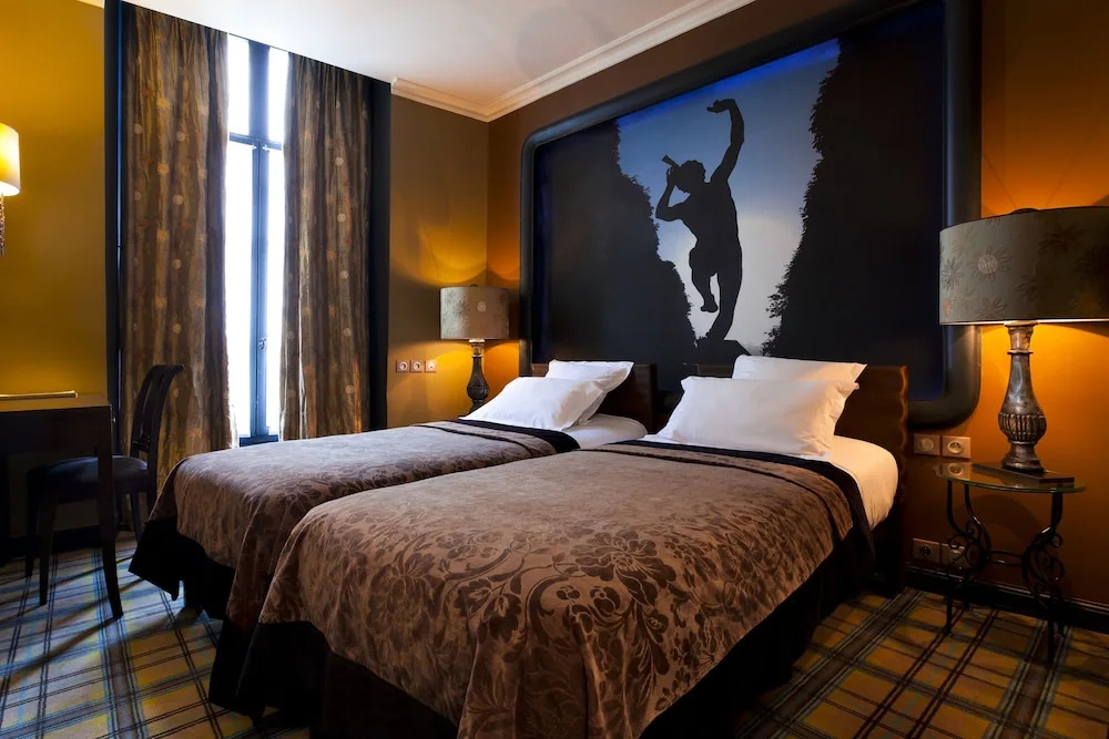 Classic Double room (full double bed)