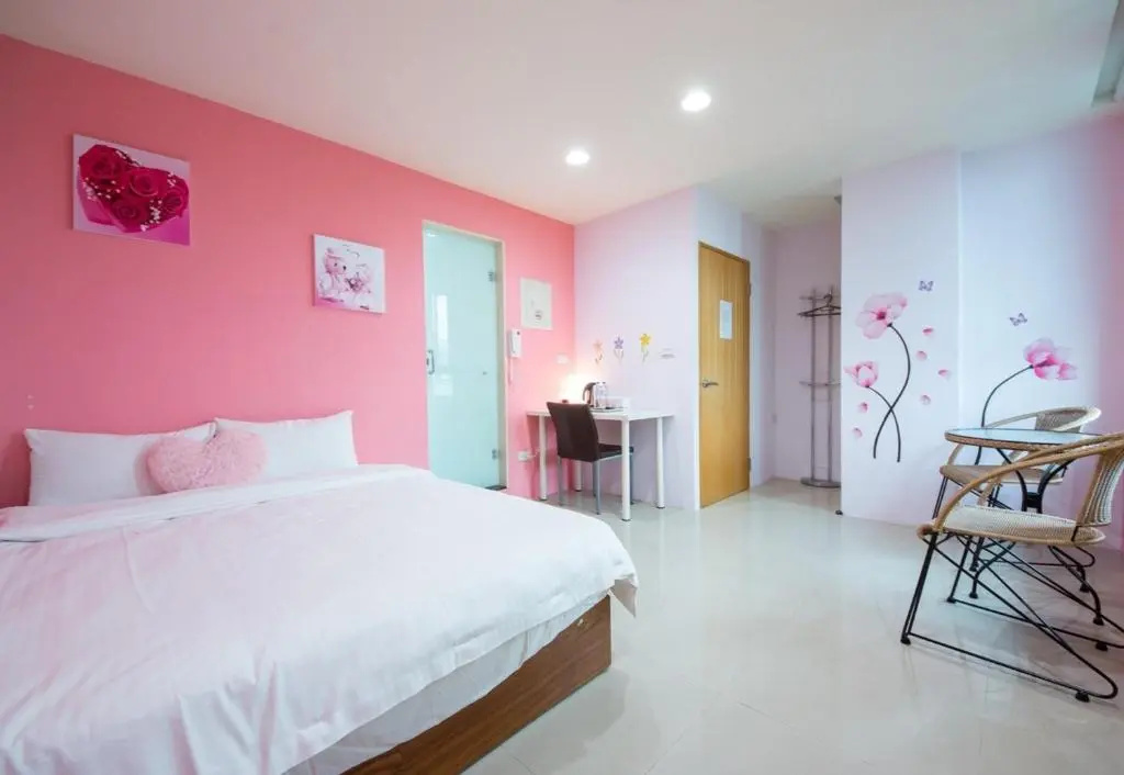 Standard Double room with balcony (full double bed)