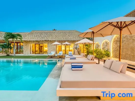 Villa El Gaucho: New 9BDR, Prime Location