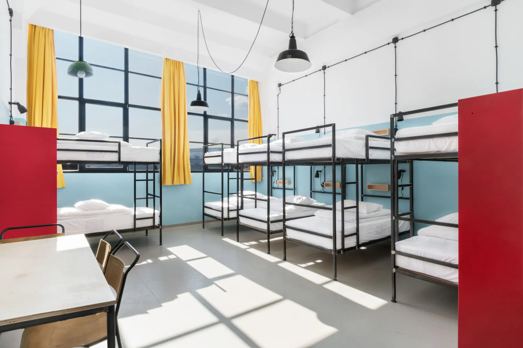 Fabrika Hostel & Suites - хостел — фото