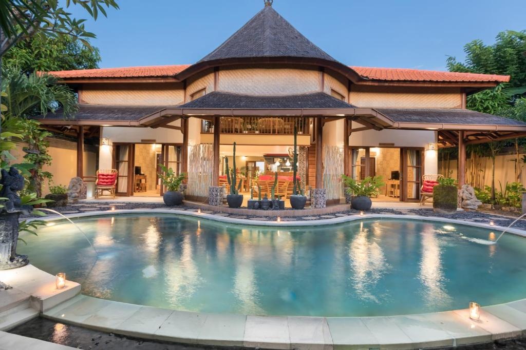 Отель Villa SoDe Balangan by Nagisa Bali в Джимбаране