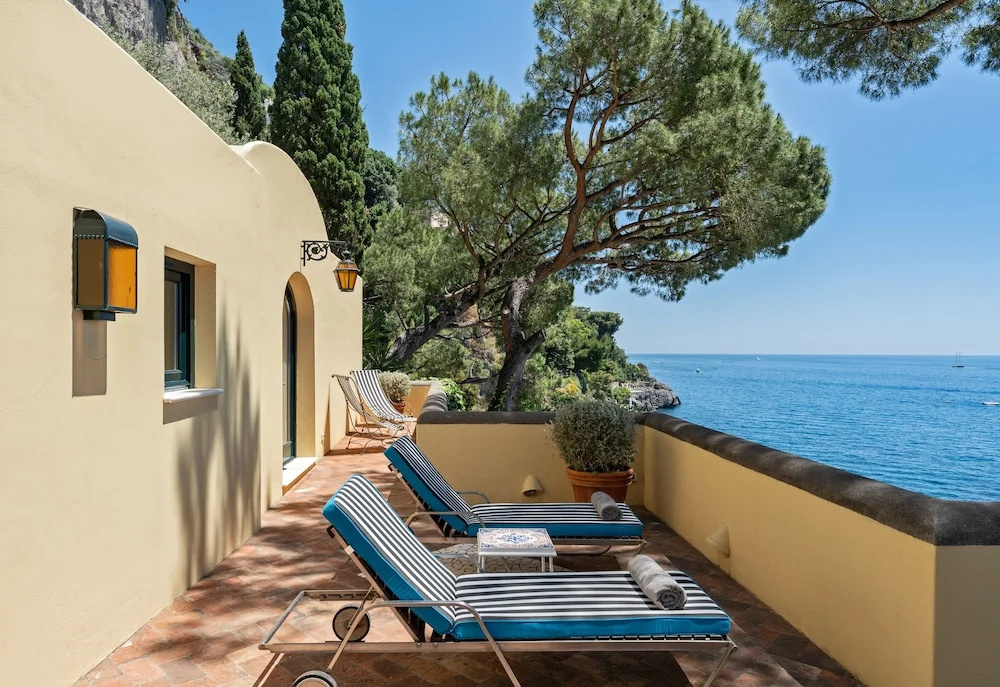 2 Bedrooms Suite