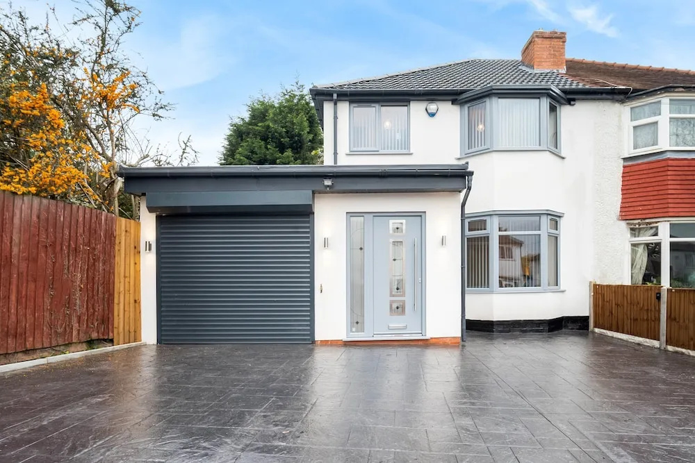 Deluxe House In Harborne(No Front Desk Please Contact The Property 5 Days In Advance)