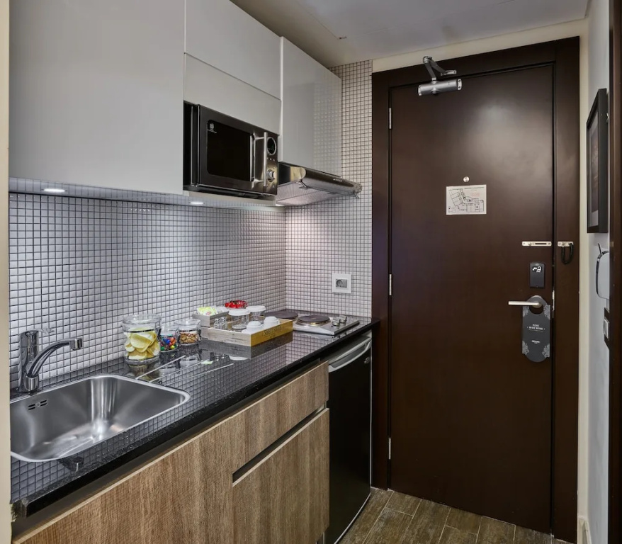 Standard room with city view