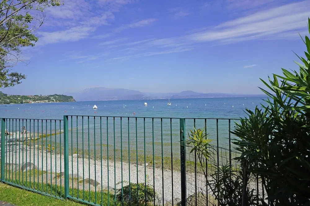 Specchio sul Lago in Manerba del Garda