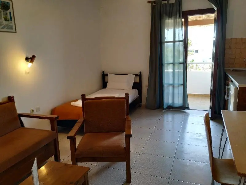 Pardalakis Studios - Chambres