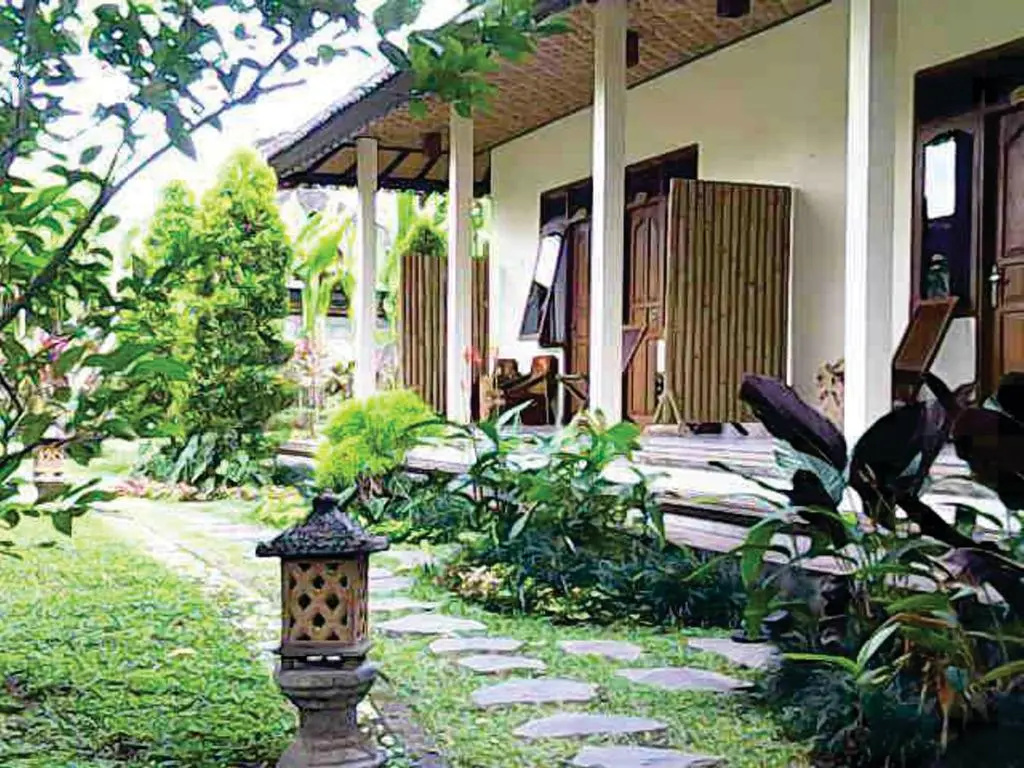 Standard Double room with garden view (full double bed)
