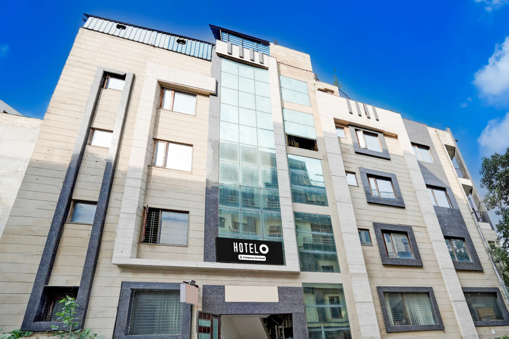 OYO 70849 Hotel Sarvasa Residency
