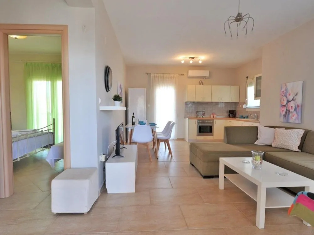 Fotinia Beach House 1st floor - Dionysiou Beac... - фото 9