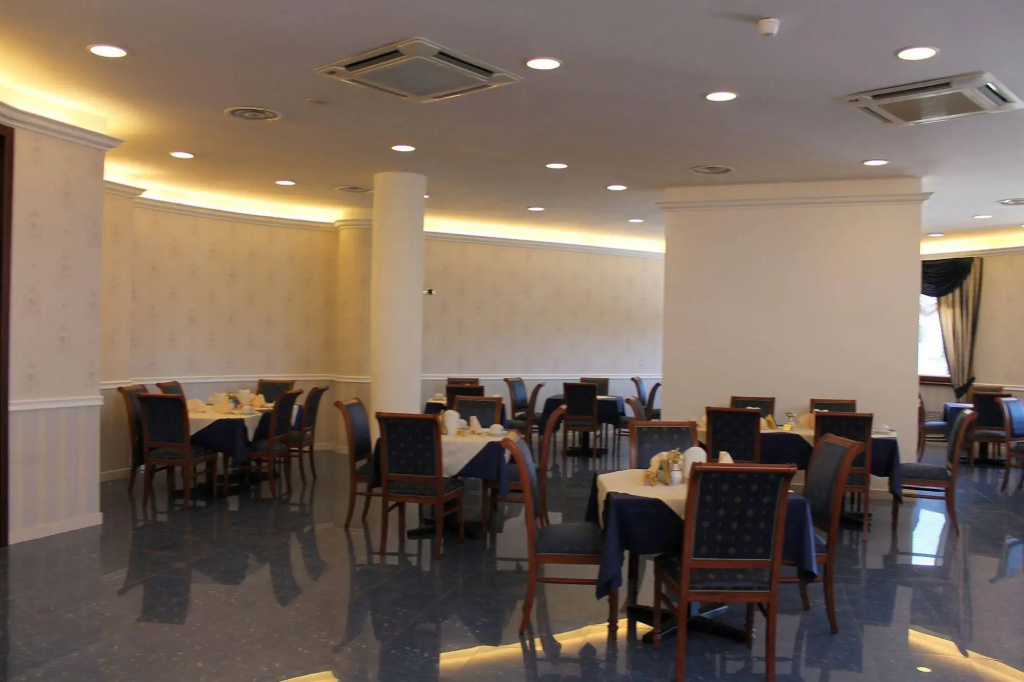 Hotel photo 8