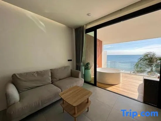 Люкс Deluxe в Rattana Pura Beach Resort