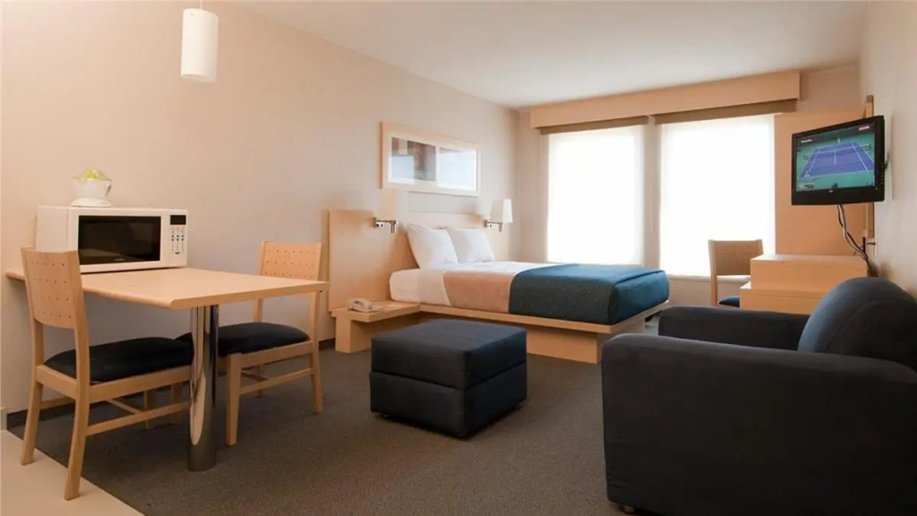 City Express Suites by Marriott Toluca