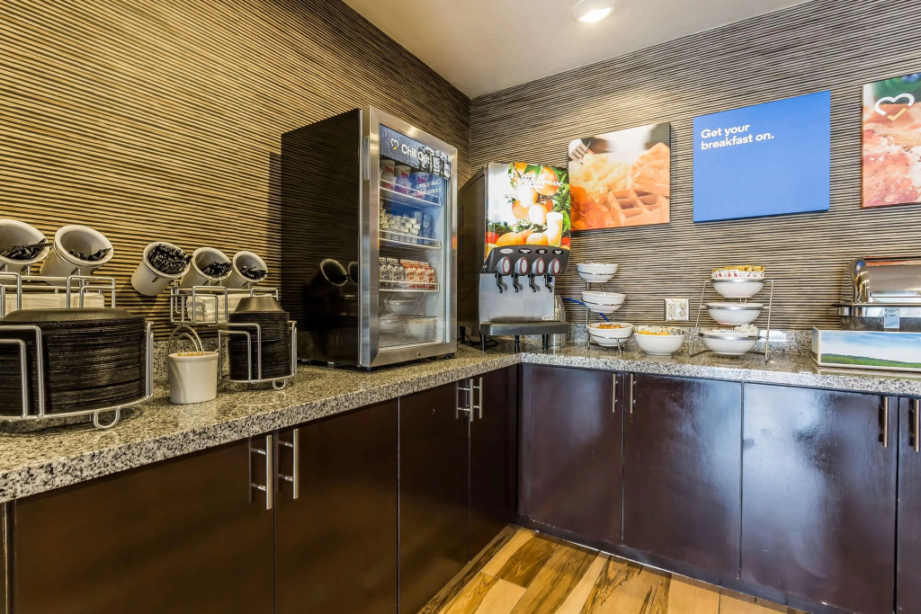 Food & Beverage