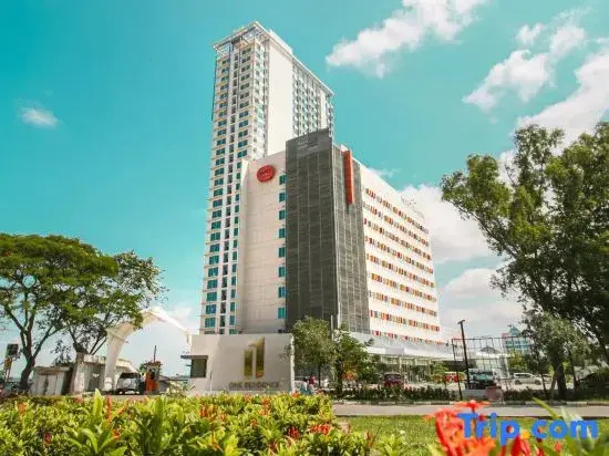 S&D 2BR 10-AF Pool, Gym, SmartTV beside Ferry Terminal-One Residence