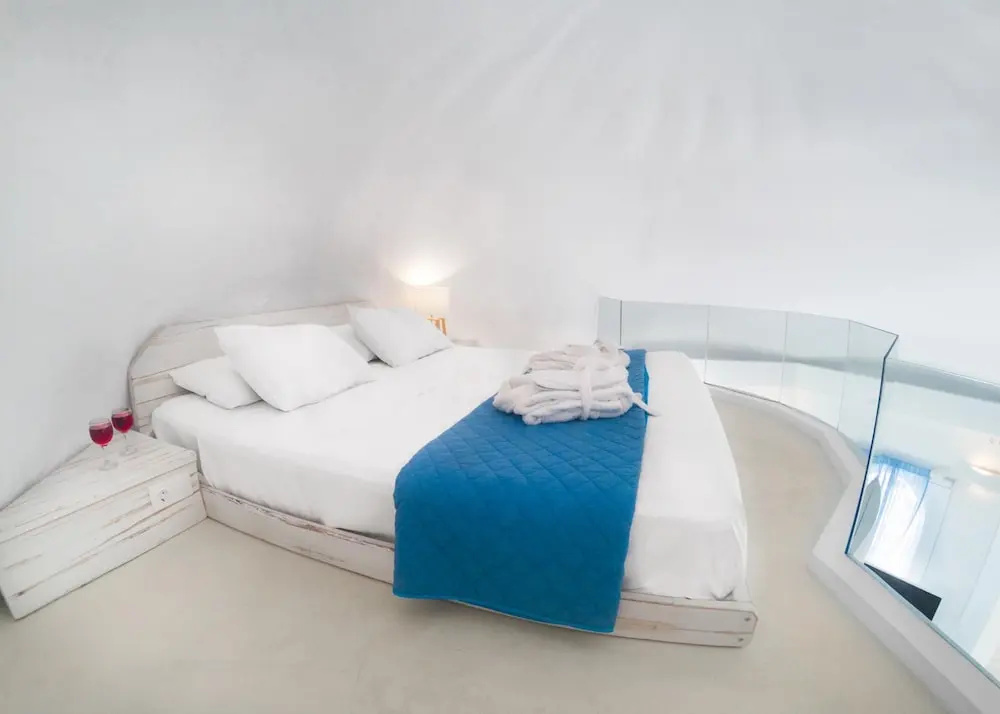 Kouros Home & Suites, , 