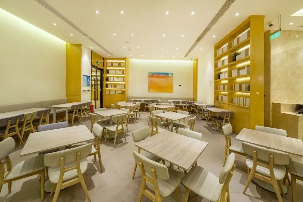 Food & Beverage