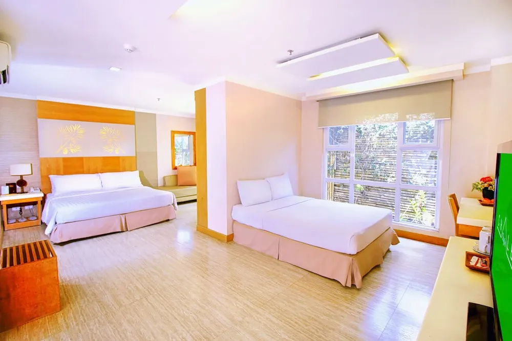 Double Family Suite (full double bed)