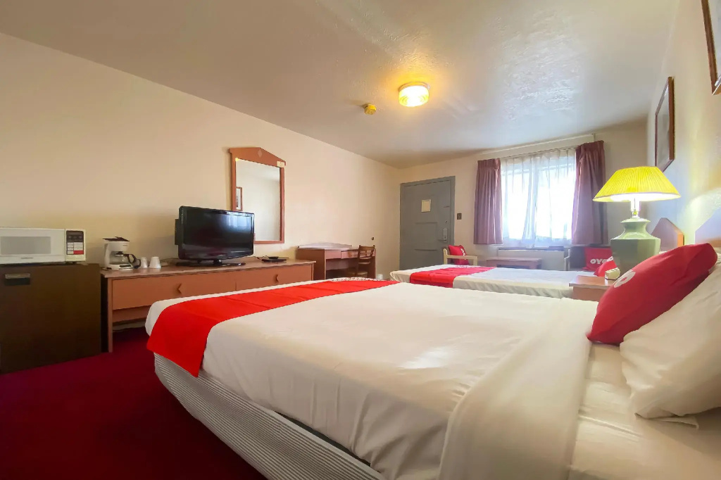 Standard Double room (full double bed)