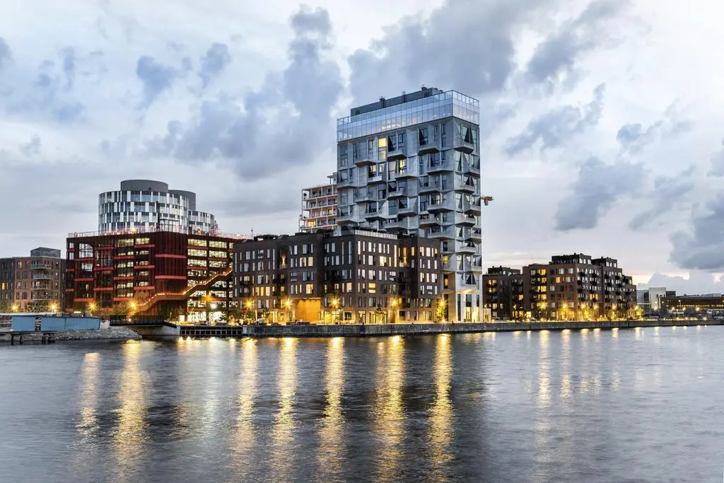 STAY Seaport - 2