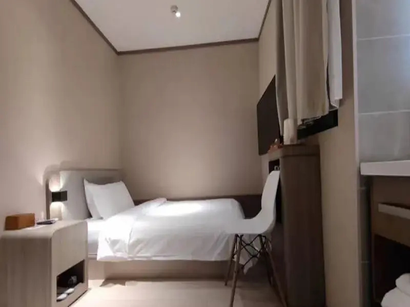 Standard Single room (single bed)