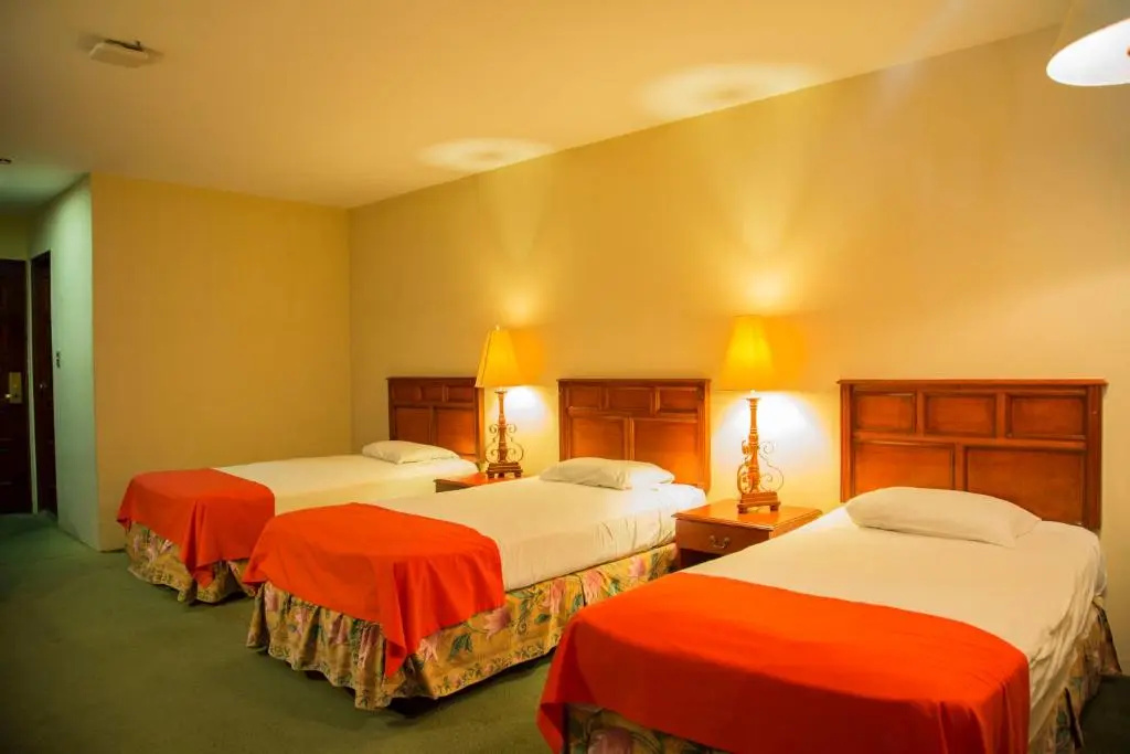 Conquistador Hotel and Conference Center - Chambres