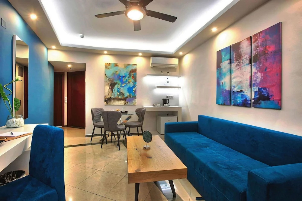 Люкс в Capsis Astoria Heraklion Hotel
