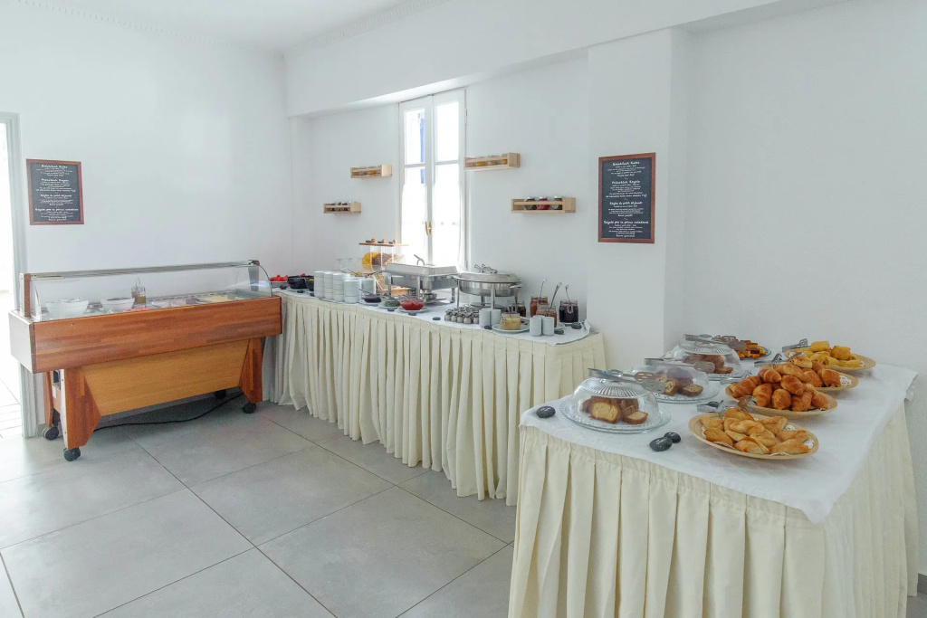 Hotel photo 12
