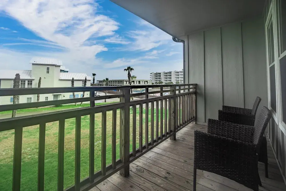 Sunrise Villas 208 - Boardwalk TO THE Beach!