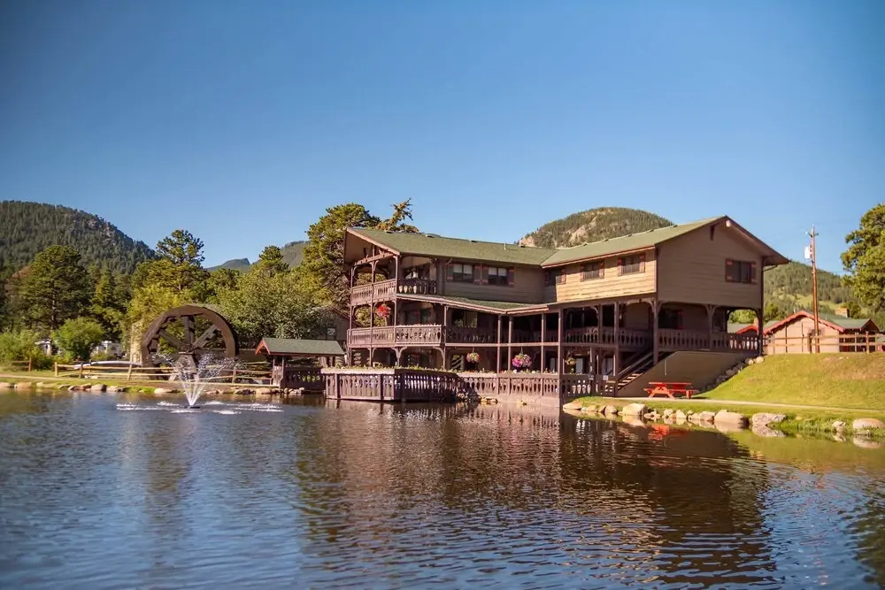 3 Mi to Rocky Mtn National Park: Estes Park Cabin!