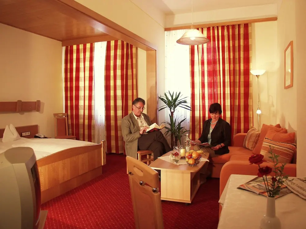 Economy room