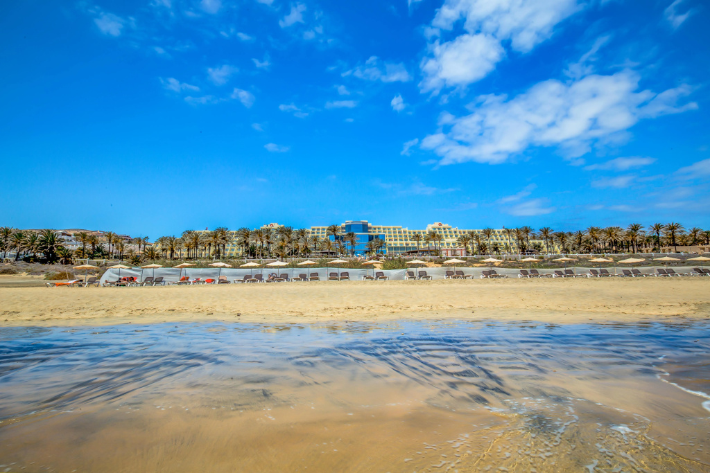 Beach & Waterfront