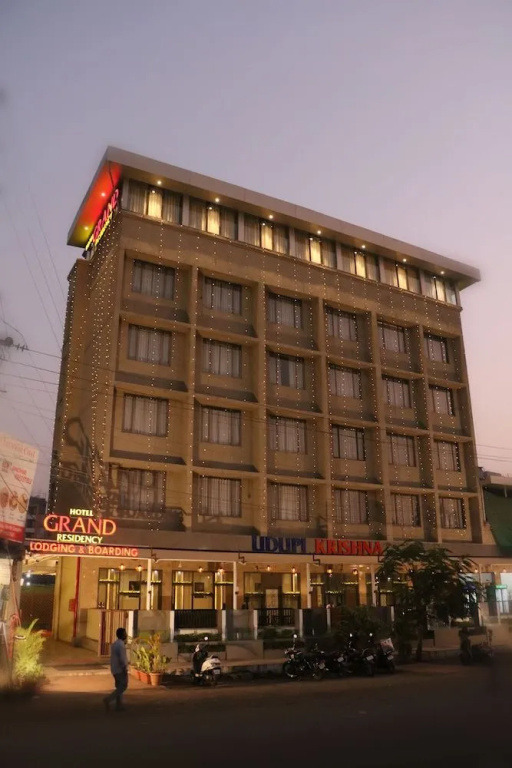 Hotel Grand Residency