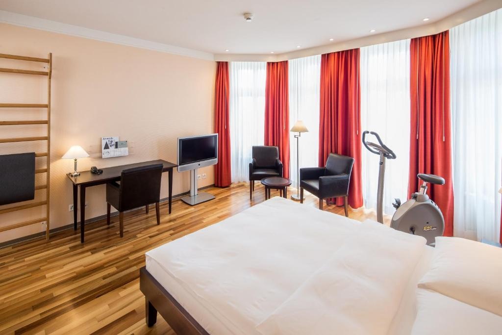 Hotel Schweizerhof Basel Room Type - TWIN STANDARD